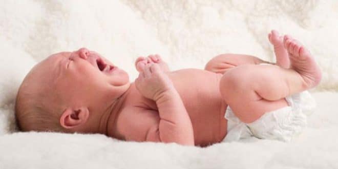 5 migliori soluzioni per il trattamento di coliche e gas nei neonati