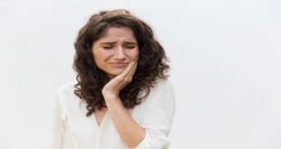 Qual è il trattamento per le piaghe della bocca e delle gengive?