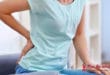 5 soluzioni per il mal di schiena dopo il parto