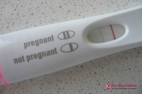 Test di gravidanza a casa per i primi segni di gravidanza
