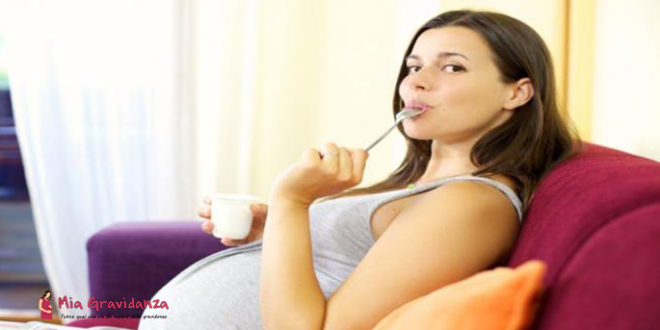 5 cibi da evitare vicino durante la gravidanza